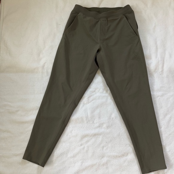 Lululemon men’s athletic slacks joggers flat front pockets olive green Large​ - Picture 2 of 12